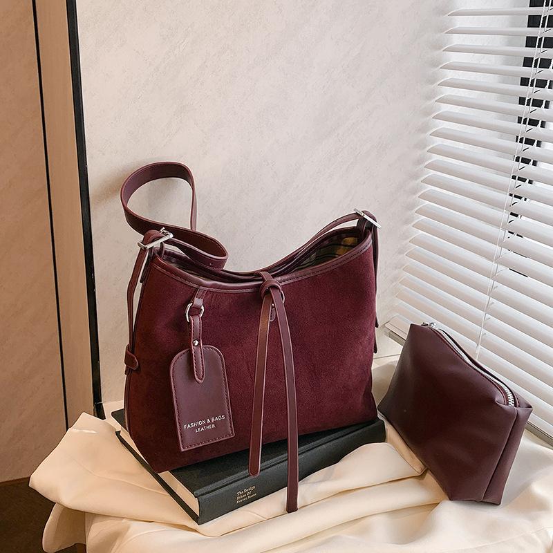 

Винтажная сумка-мессенджер из замши для通勤, женская на плечо, 2025 новинка, высококлассная текстура, сумка-тоут для мамы и ребенка бордовый