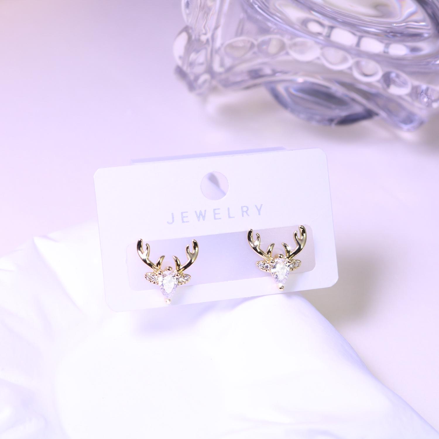 

Elegant Reindeer Zircon Stud Earrings - Luxurious & Versatile Christmas Accessory