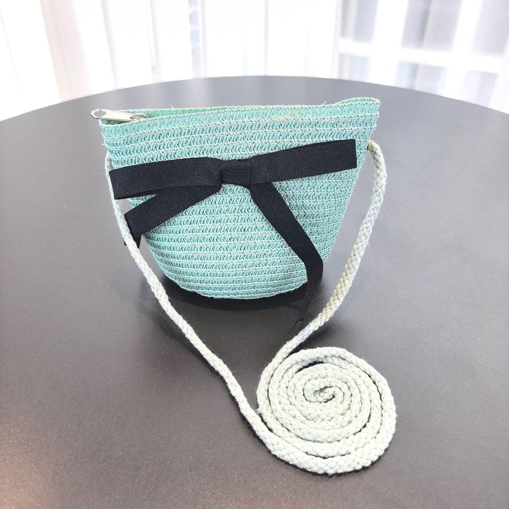 Letni słomkowy kapelusz typu bucket hat z ochroną przeciwsłoneczną dla dziewczynki, na plażę i podróż