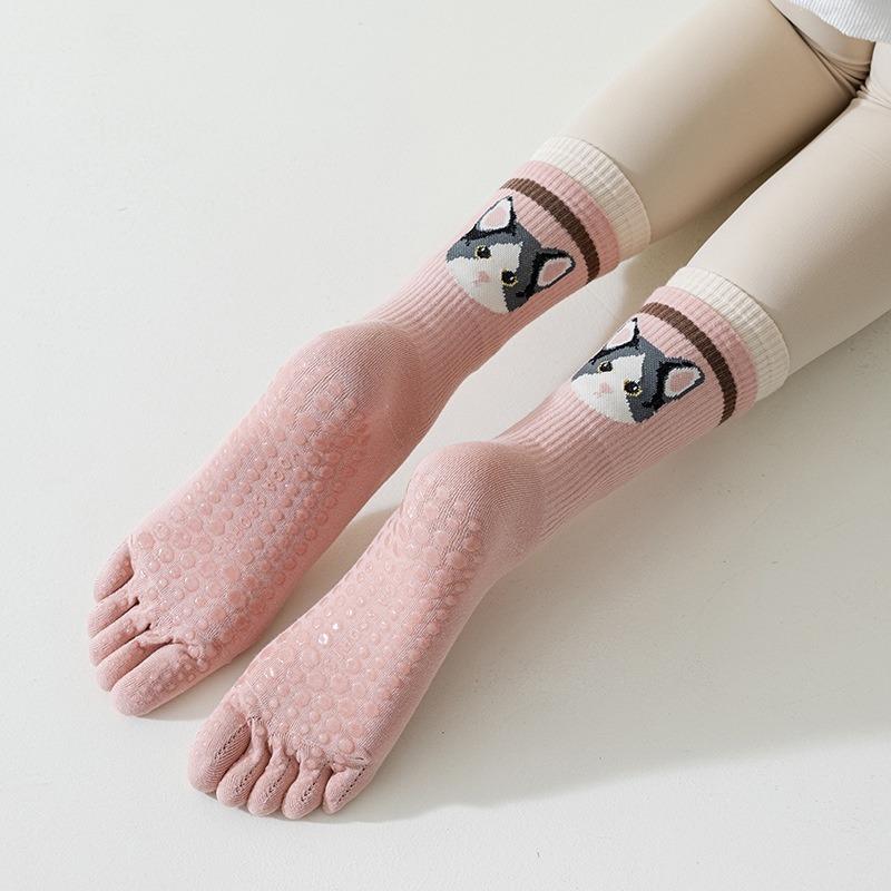 

Five Fingers Socks Female Cotton Spring And Fall Mid Call Socks Professional Non Slip Sports Yoga Socks Pilates Indoor Fitness Socks One size