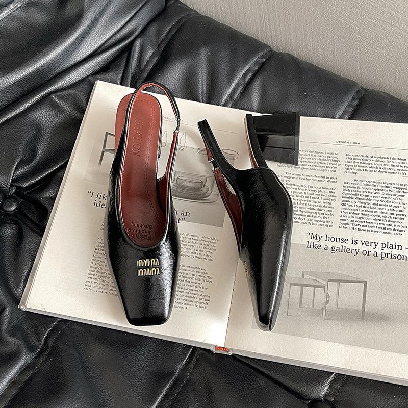 

Fashion commuter sexy thick heel square head bag head sandals women s 2025 summer new rear strap elastic high heels 35 чёрный