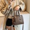 Chic Retro Handbag For Women Elegant Urban Style Versatile Shoulder Crossbody Bag