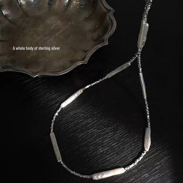 S925 Silver Freshwater Pearl Necklace: Elegant Baroque Toothpick Clavicle Chain for Women.
