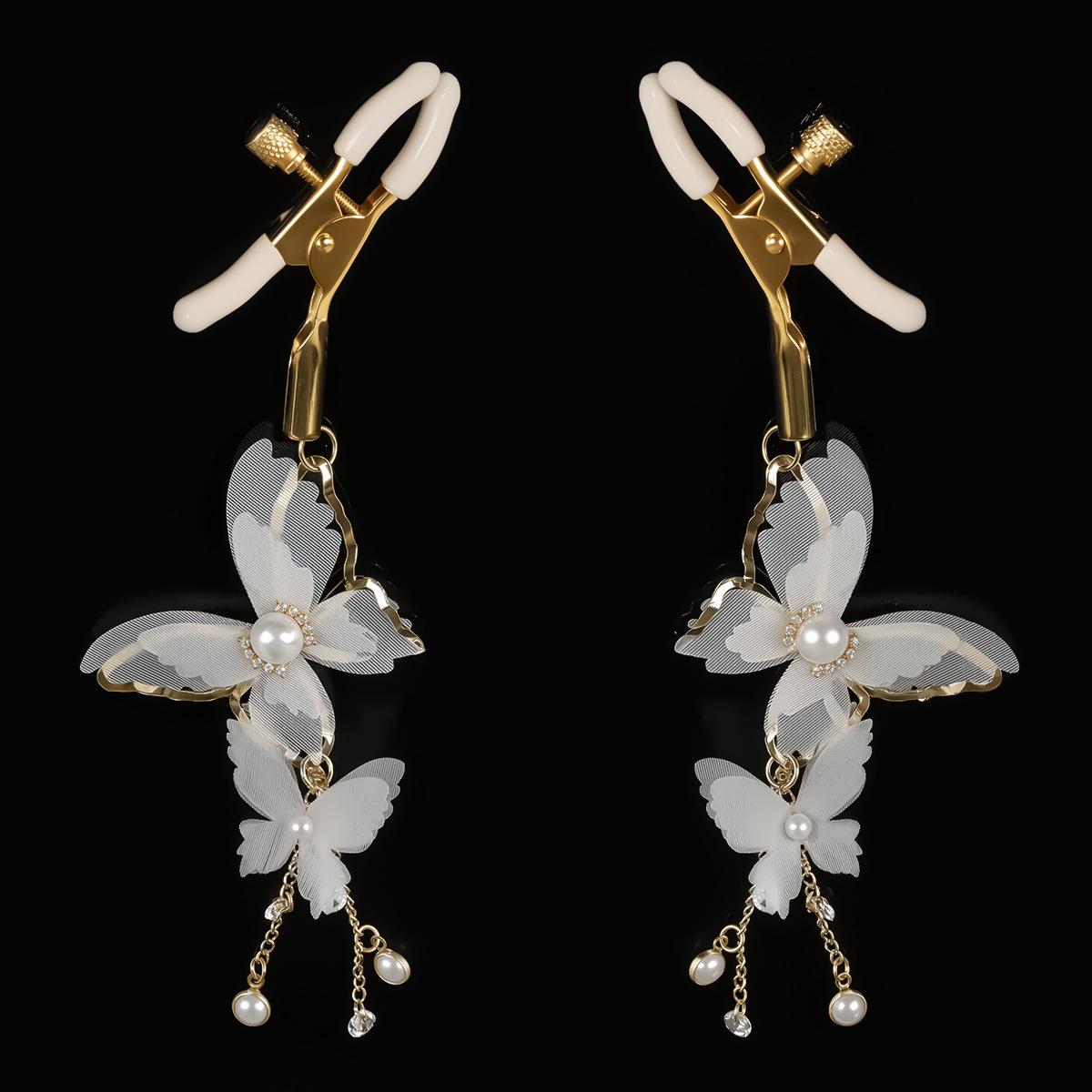 Butterfly Knot Pearl Pendant Metal Breast Clip High-end SM Tuning Prop Milky White Clip Female Romantic Products