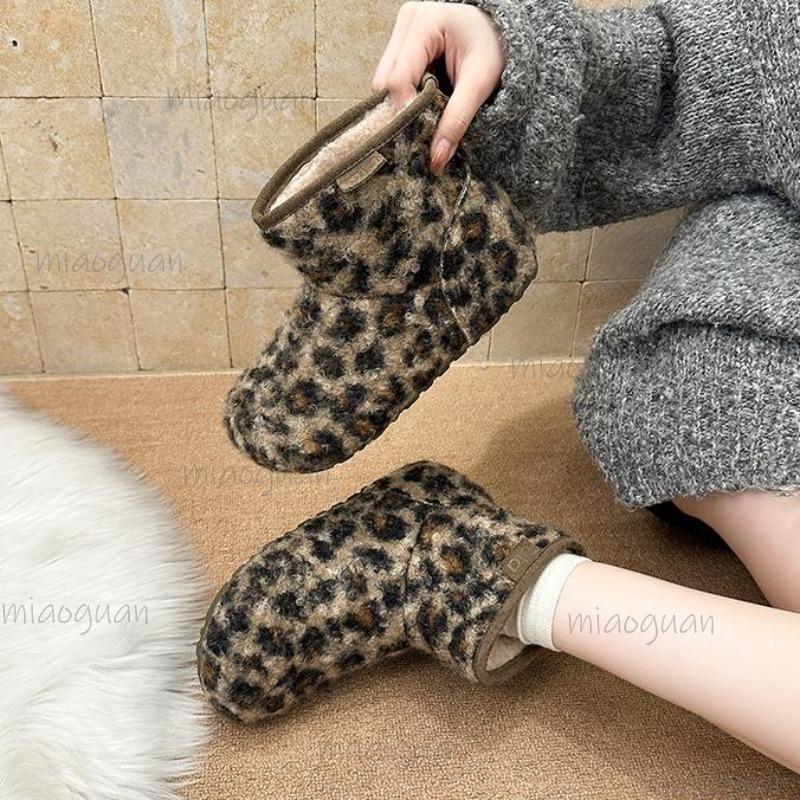 Korean Style Women's Furry Short Boots Flat Sole Plush Lined Winter Warm Ankle Booties Comfortable Shoes for Women Slip-on Botas