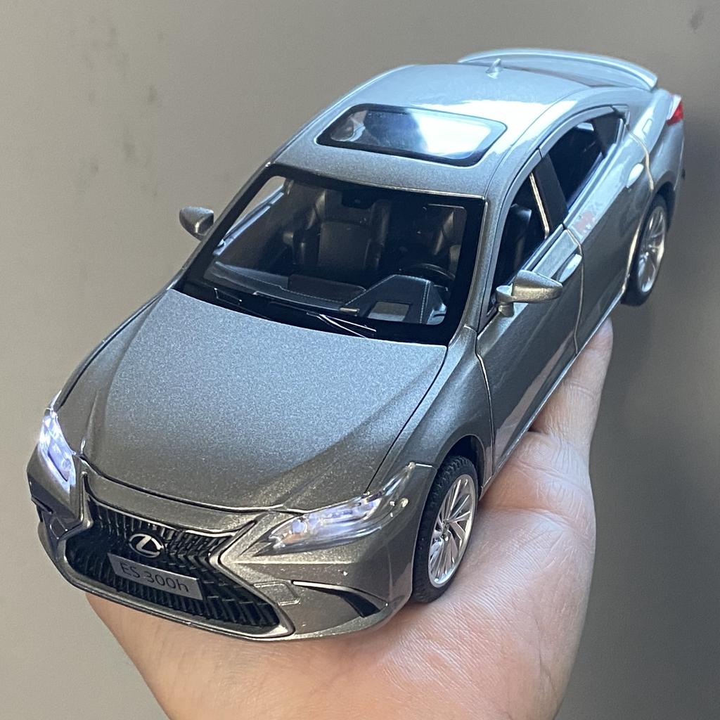 PHL1 1:24 Lexus ES300H Classic Sedan Alloy Metal Diecast Model Car Sound & Light Pull Back High Simulation Decoration Ornaments Boy