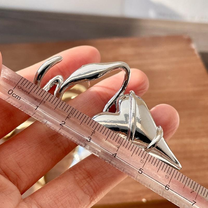 Elegante herzförmige Ohrringe mit gold-/silberfarbenem Draht umwickelt, Ohrschmuck für modebewusste Frauen