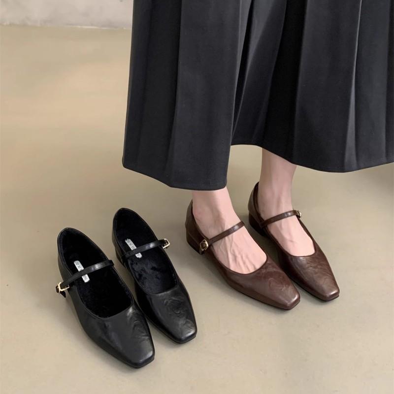 Retro temperament women's shallow mouth single shoes women's 2025 new spring French evening wind thick heel Mary Jane shoes