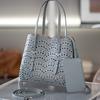 Design di nicchia nuova borsa a tracolla in pelle intagliata borsa a cesto vegetale vuota a spalla nella borsa da donna borsa a tracolla in pelle di mucca