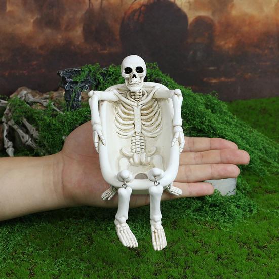 Skeleton Flower Pot Resin Skeleton in Bathtub Plant Pot Gothic Home Decor Planter for Succulents Halloween Desktop Mantel Decoration