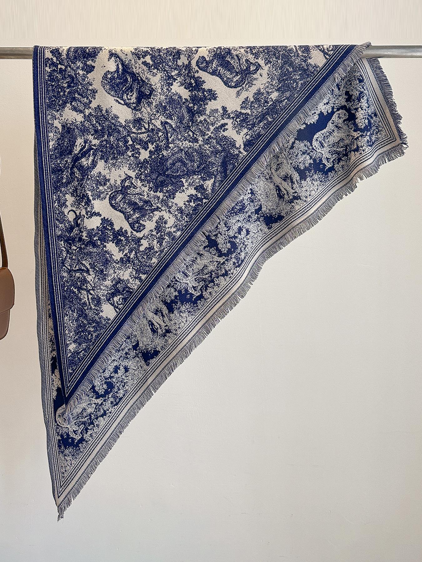 Luxury Women s Fashion Triangle Scarf Warm Print Pashmina Shawl Autumn Winter Essential Bufanda Femme