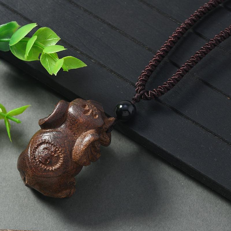 Hand-carved Mahogany Necklace Retro Femininity Long Autumn and Winter Sweater Chain Cotton and Linen Accessories