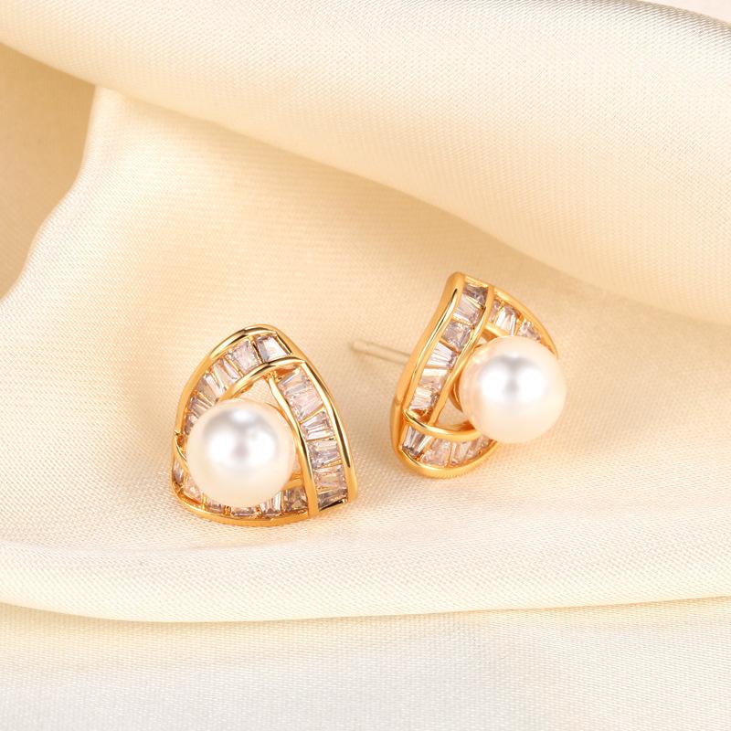 Japanese and Korean Full Diamond Triangular Pearl Stud Earrings French Earrings Ear Jewelry
