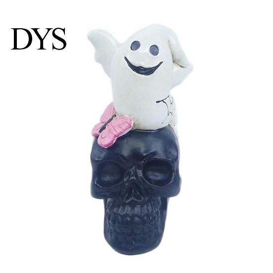 Spooky Atmosphere Props Gothic Halloween Skull Figurine, Ghost/Raven on Statue, Dark Aesthetic Room Decor Resin Tabletop Ornament for Desk,