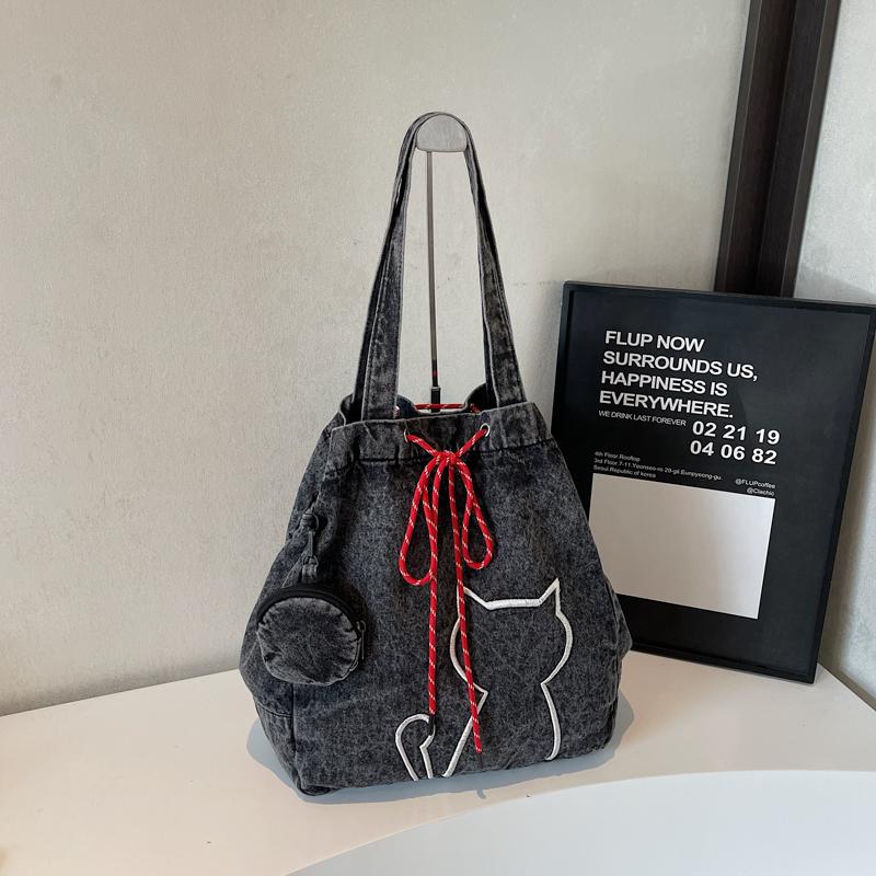 Large Capacity Kitten Embroidered Tote Bag Women Shoulder Bag Commuter Underarm Bag