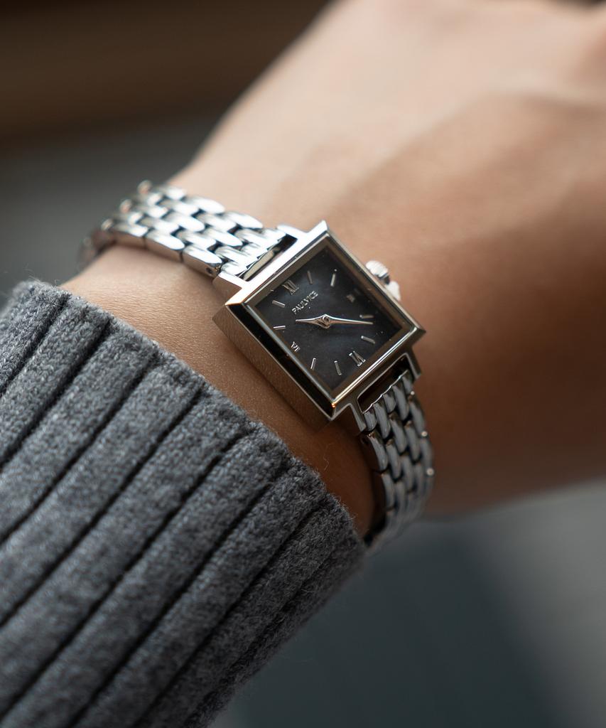 Polbaiseu Miniel Petite Square Women'S Watch