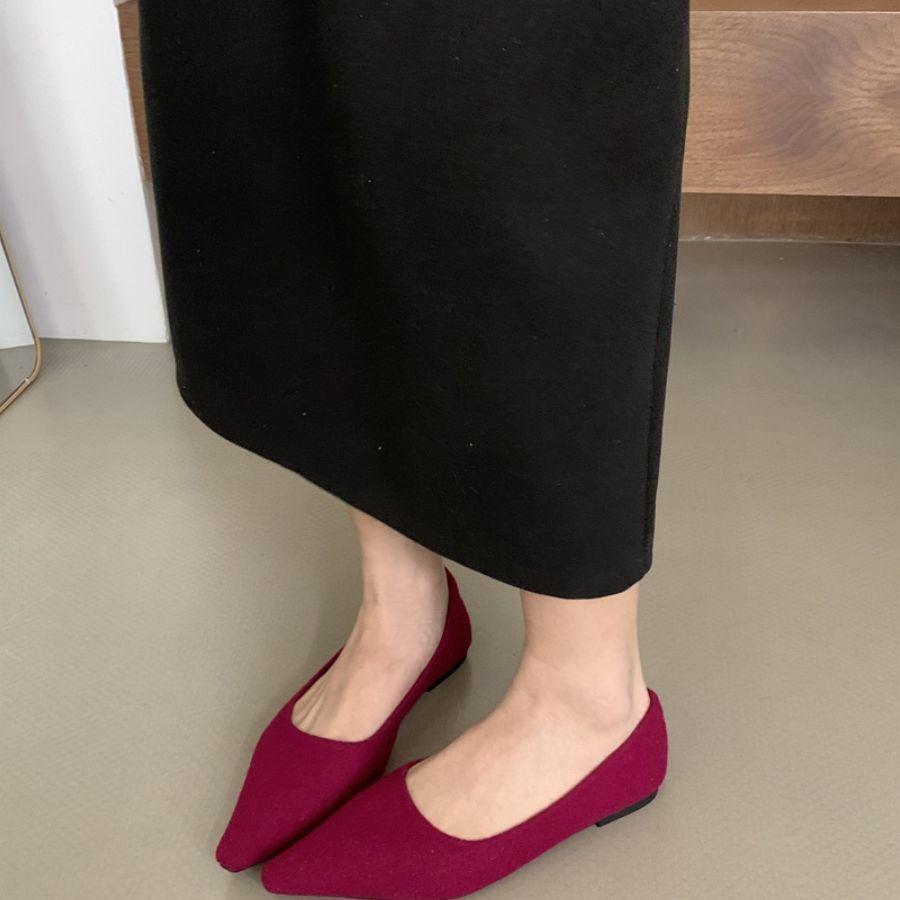 Pointed flat shoes women's 2025 summer low-heeled single shoes with soft soles are not tired of standing for a long time, and the feet are not ti