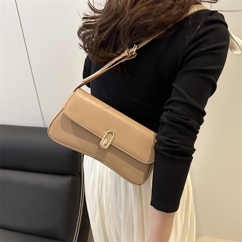 Handheld underarm women's small square bag French personality trendy 2025 new lock fashionable retro underarm foreign style single shoulder
