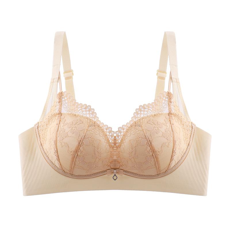 The new model has no side bone, and the jelly strip is adjusted to gather the bra. The small chest shows a large size, and the cup is not empty
