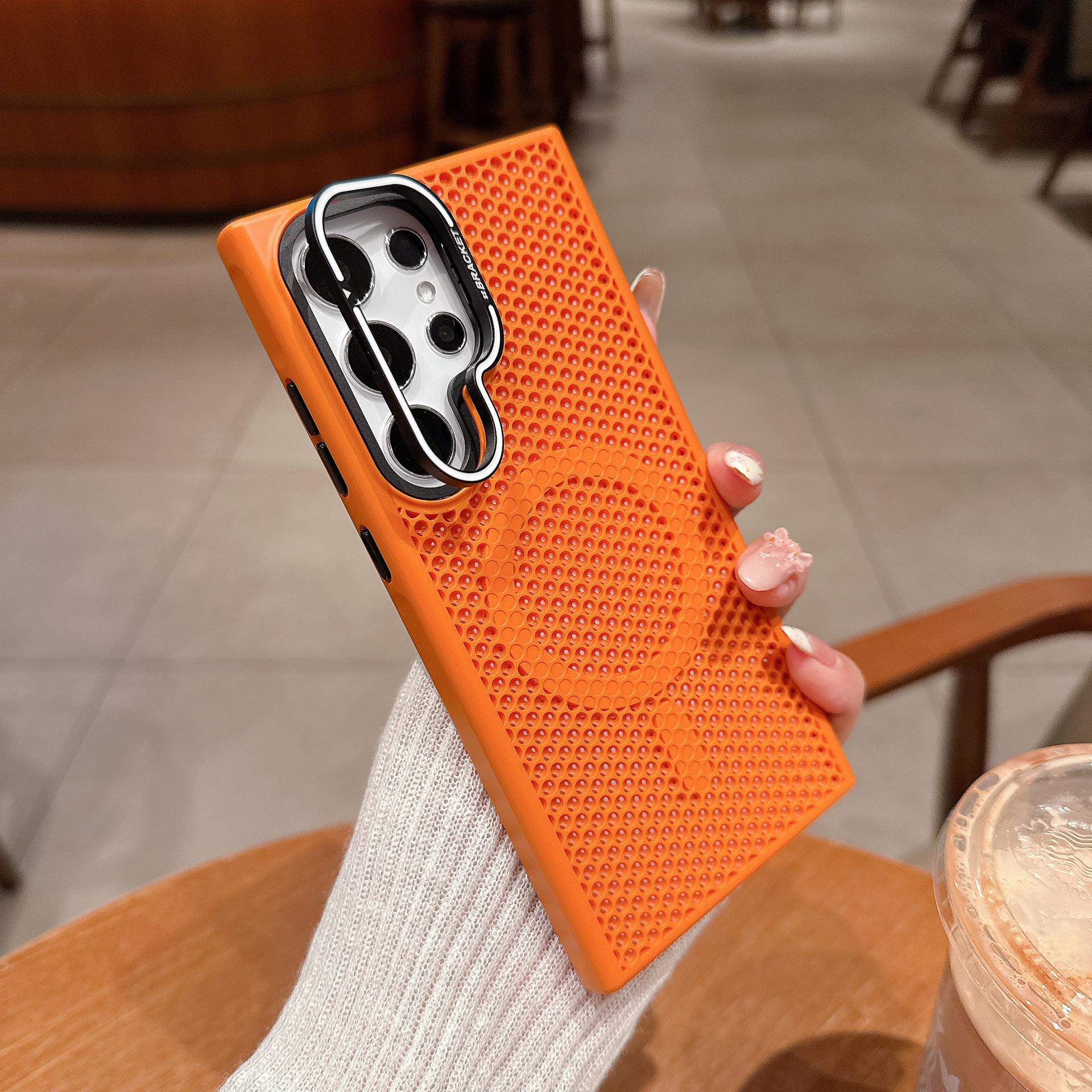 

Suitable for Samsung S25 Ultra Lens Bracket Magnetic Suction Phone Case Samsung S24 Honeycomb Cooling S23 Skin Feeling Anti Slip S23