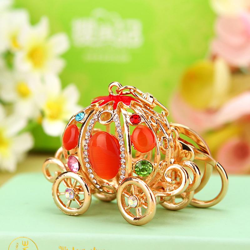 Full Rhinestone Crystal Pumpkin Keychains Car Keyrings Women's Bags Decoration Keychain Gifts Holiday Jewelry