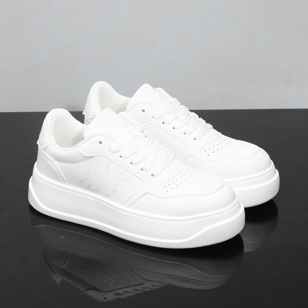 22 Autumn New Casual Breathable Board Shoes Sports Thick Soles Increase