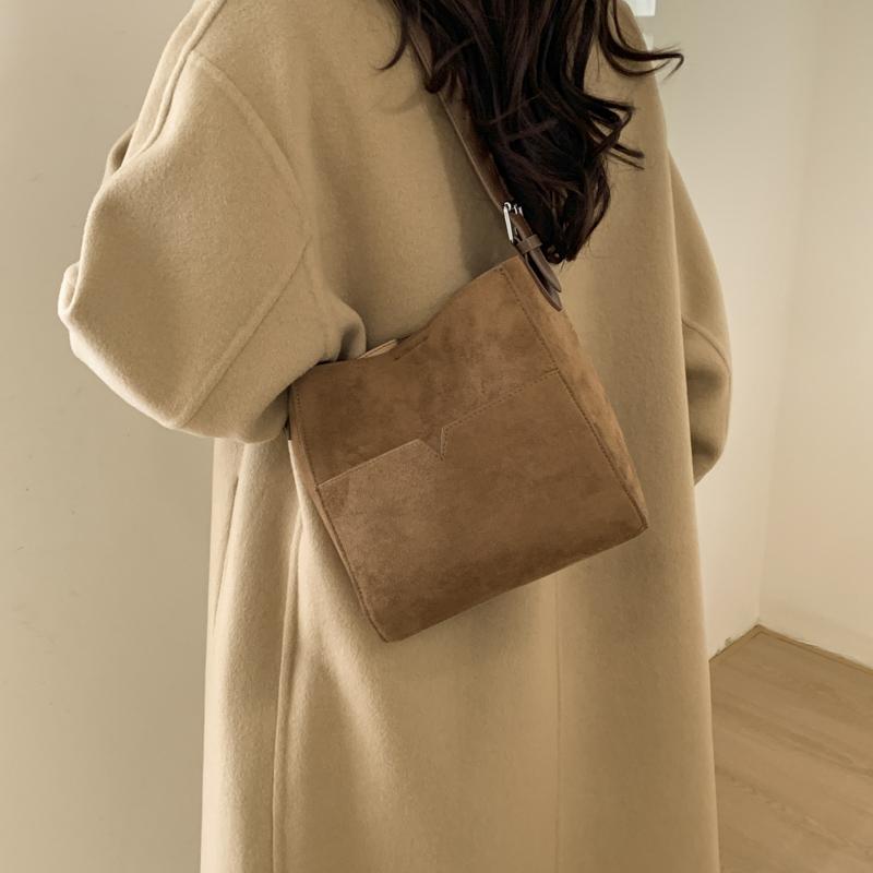 Suede Shoulder Bag with Front Pocket Large Capacity Fashion Everyday Bag