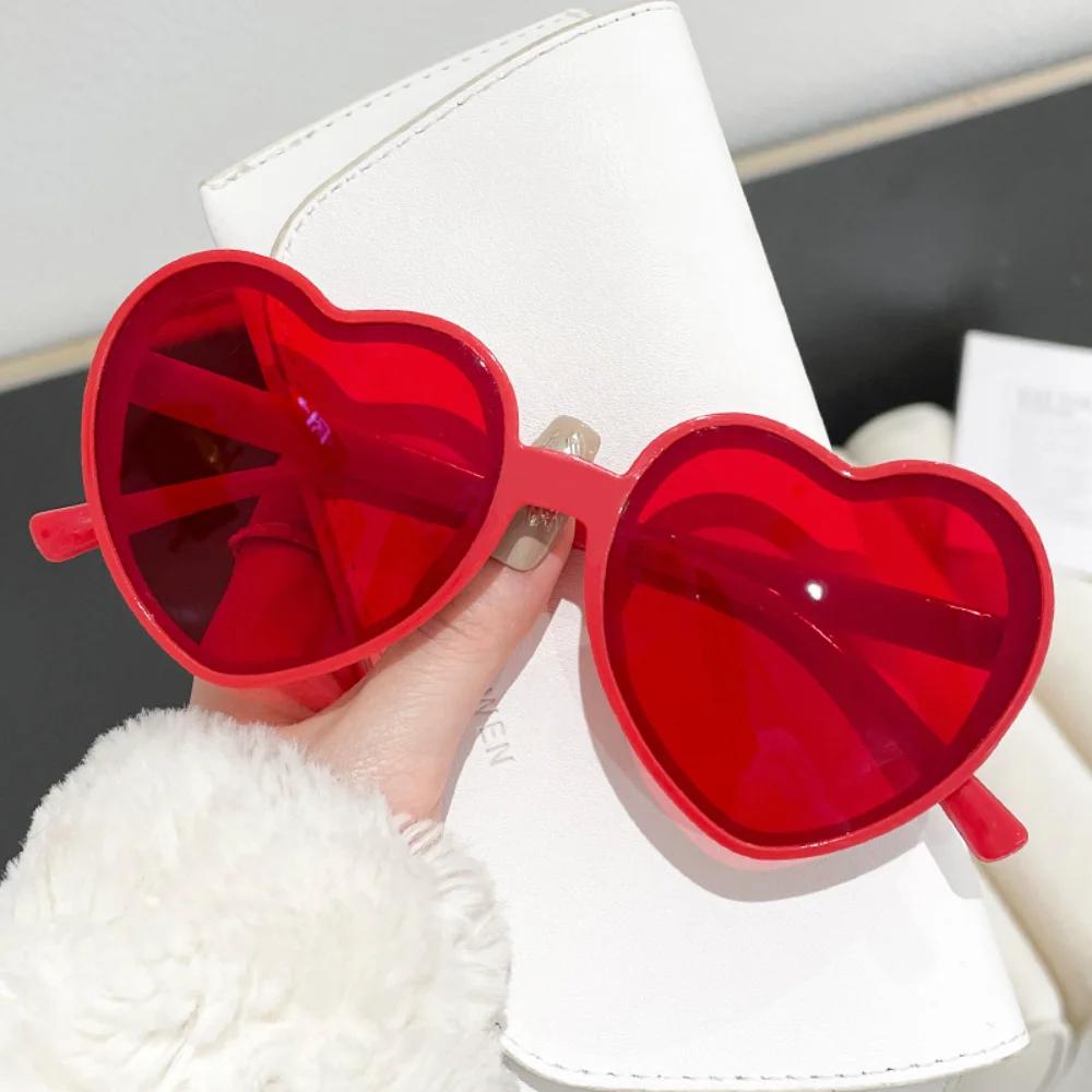Love Heart Shaped Sunglasses Wedding Party Decoration Women Big Frame Fashion Retro Pink Cat Eye Vintage Sun Glasses