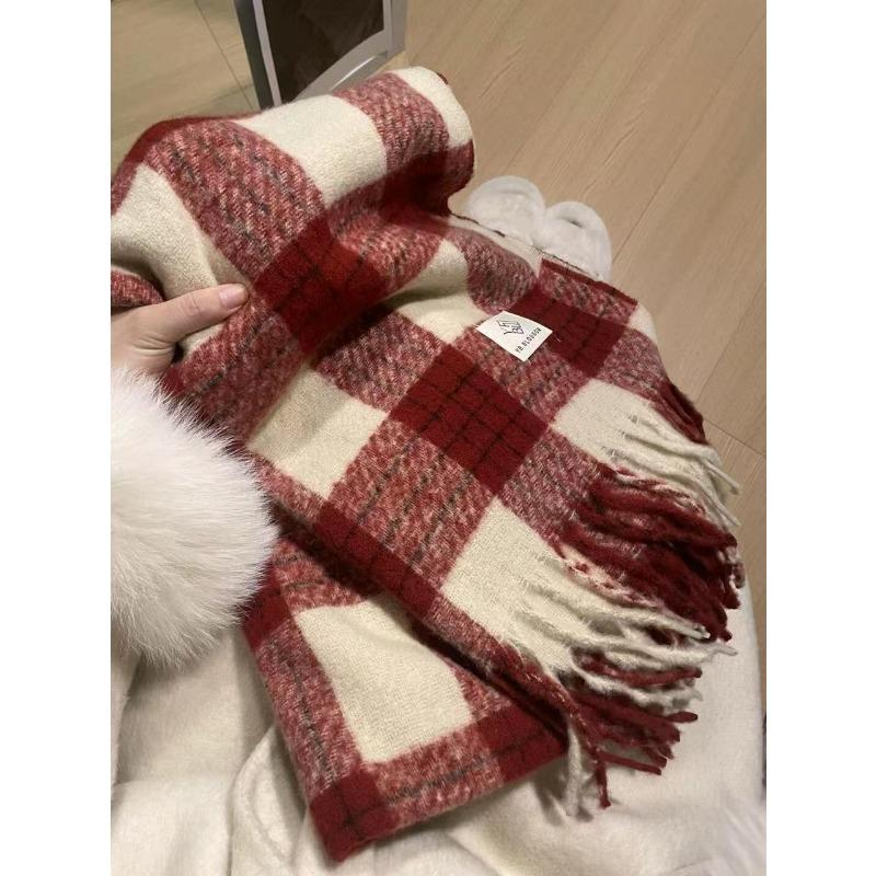 New Christmas Atmosphere Red Plaid Scarf Women's Winter Versatile Warm Thickened Student Scarf Tide