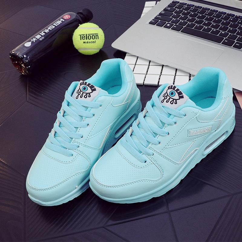 

Женские кроссовки. Женские белые кроссовки. Легкая обувь. Женская повседневная обувь. Кожаные туфли на платформе. 39