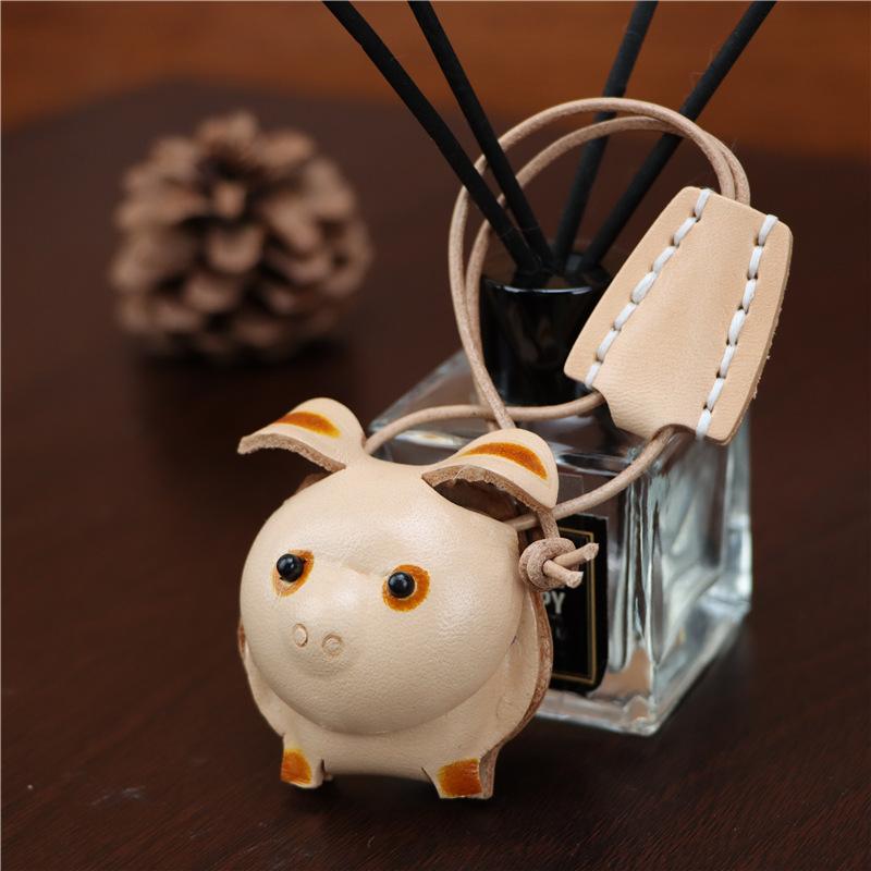 The First Layer Of Cowhide Piggy Pendant, Car Keychain, Leather Rope, Bag, Pendant, Accessories, Zodiac Gifts.