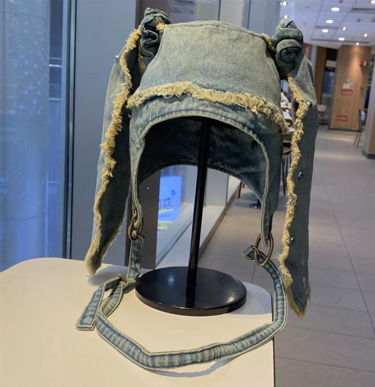 

Новая тяжелая промышленность потертый деним заусенцы повязка для волос шляпа кроличьи ушки заклепки летающая шляпа сумка мессенджер модный тренд M（56-58cm）