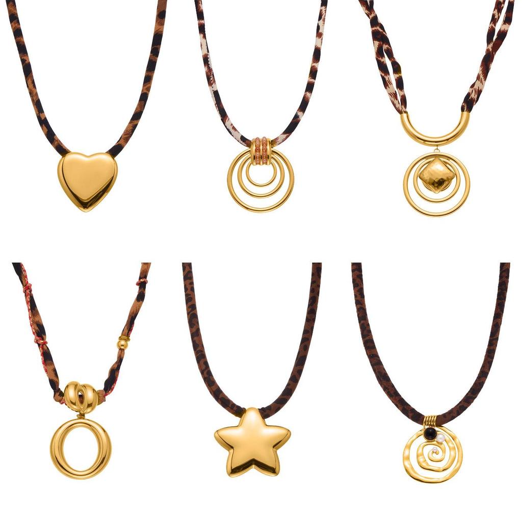 Qiong Yao Design Sense Photochromic Geometric Pendant, Long Leopard Print Necklace, Simple 18K Gold Plated Clavicle Chain.