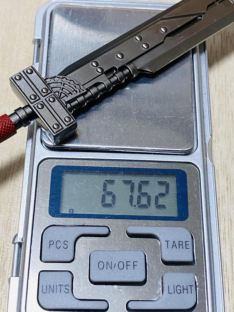 FF Final Fantasy Mini Waffe Schwert Speer Accessoire Schlüsselanhänger Figur Puppe Dekoration Sockel Anime Spiel Legierung Wertschätzung Spielzeug Metall Miniatur Legende