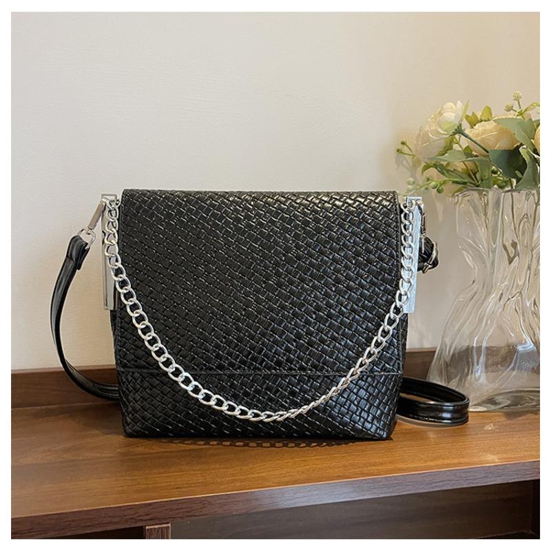 

Large-capacity bag women s summer new versatile shoulder messenger bag casual chain commuter tote bag чёрный