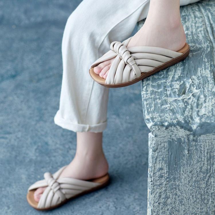 2025 Summer New Flat-bottomed Soft-bottomed Cool Slippers Women's Summer Wear One-word Slippers Fish Mouth Leather Square Head Slippers