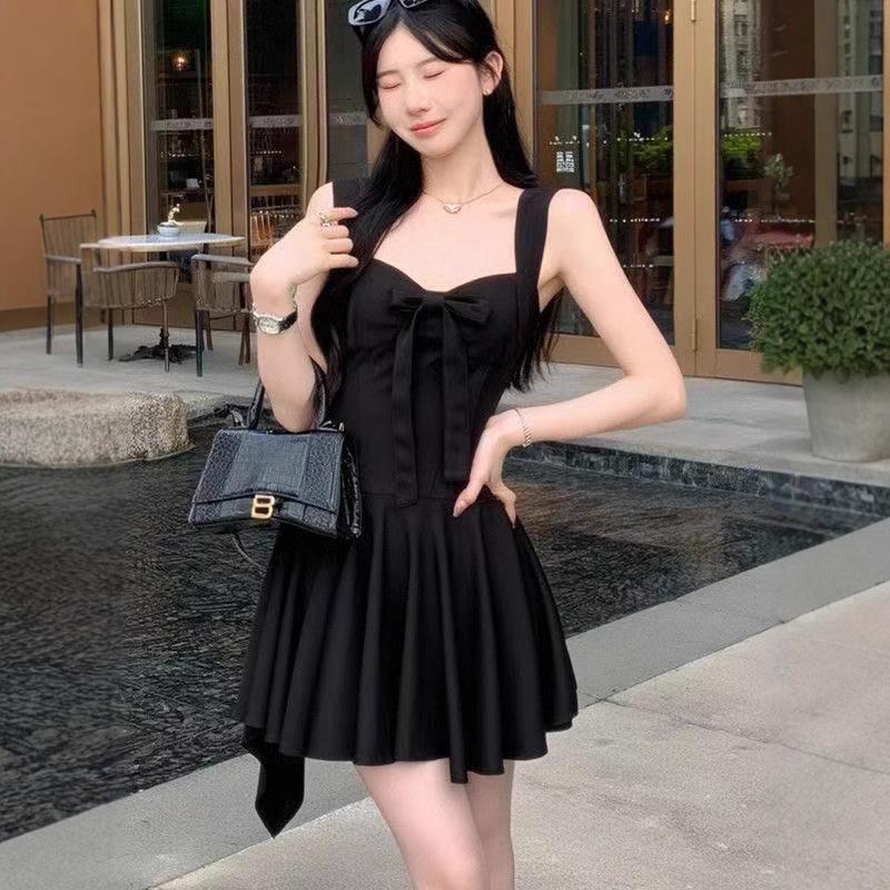 Red Bow V-neck Vest Dress Women's Summer High-end Feeling Rich Family Daughter Feeling Skirt Waist A-word Short Skirt