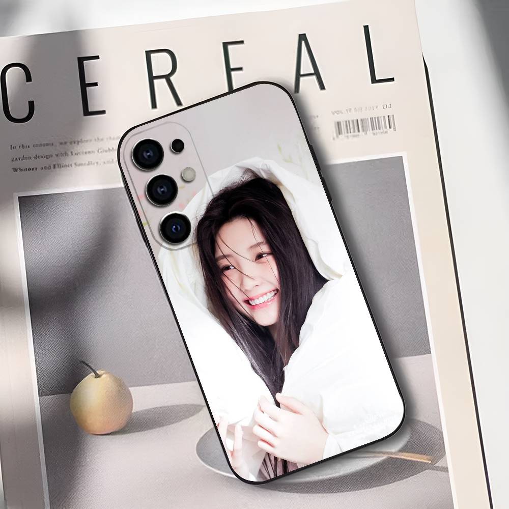 W-Wonhee Lee Won Hee Phone Case For Samsung S25,S24,S21,S22,S23,S30,Ultra,S20,Plus,Soft Silicone Black Cover