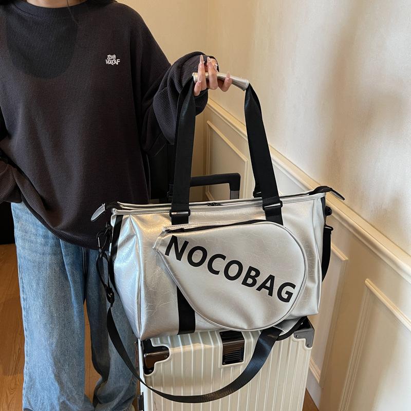 

New badminton fitness sports leisure outdoor shoulder messenger handbag серебряный