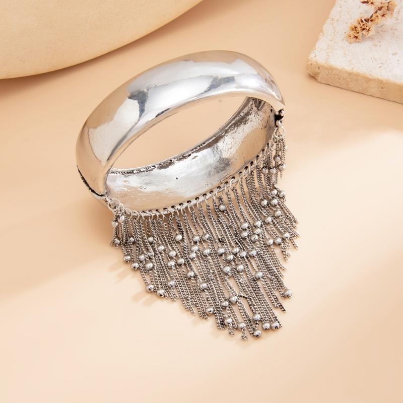 Trendy Geometric Metal Bead Bracelet with Stylish Tassels Details Dangling Charm Handchain For Daily Wear