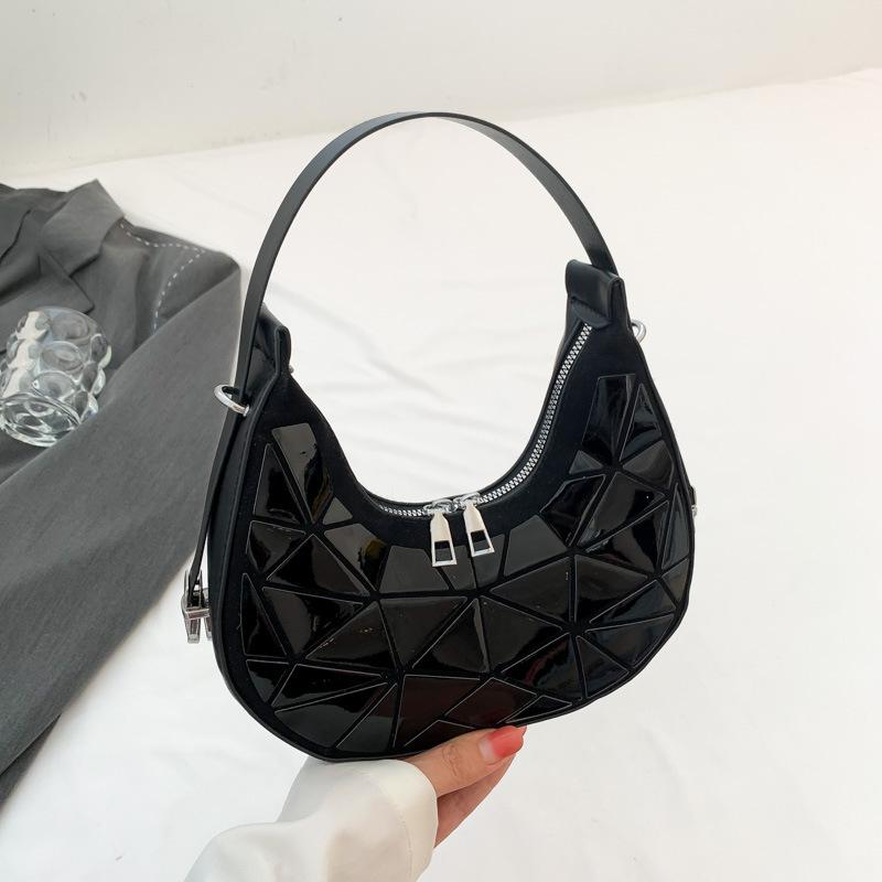 

Retro autumn bag women s personality beautiful new casual handbag simple crescent bag fashion trend shoulder bag чёрный