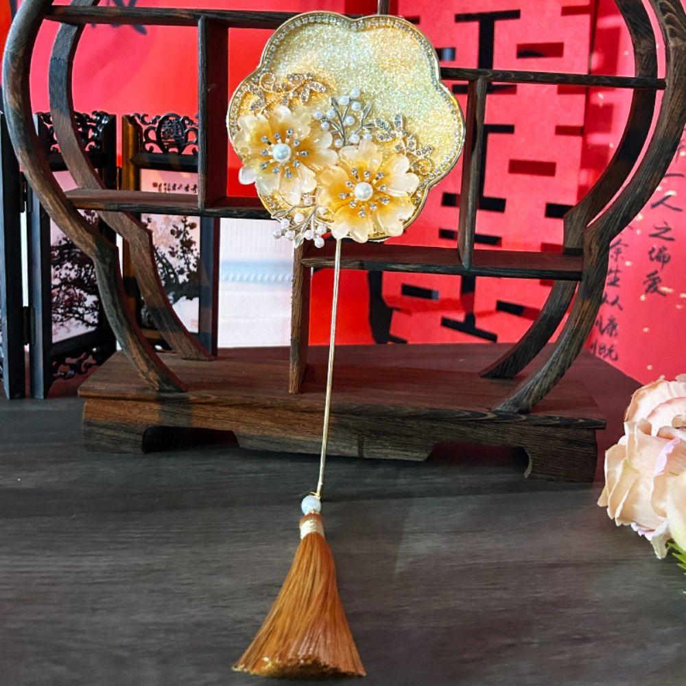 Chinese Style Mini Chinese Fan Tassels with Pendant Bridal Group Fan Vintage Handheld Chinese Silk Fan Chinese Wedding