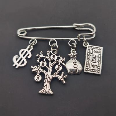 Silberfarbene Broche zum Thema Reichtum - Dollarzeichen, Geldbaum & Bargeld-Anhänger-Pin für Männer & Frauen