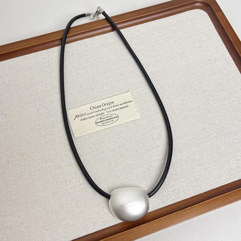 Elegant  Large Pendant Black Rope Long Necklace For Women Girls Versatile Sweater Chain Jewelry Accessories Gifts