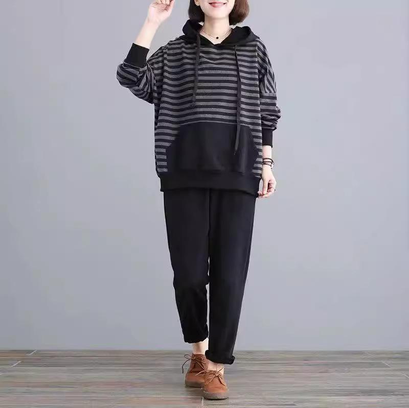Plus Size Women's Sporty Stripe Hooded Autumn Set - Loose Casual Sweatshirt for Spring