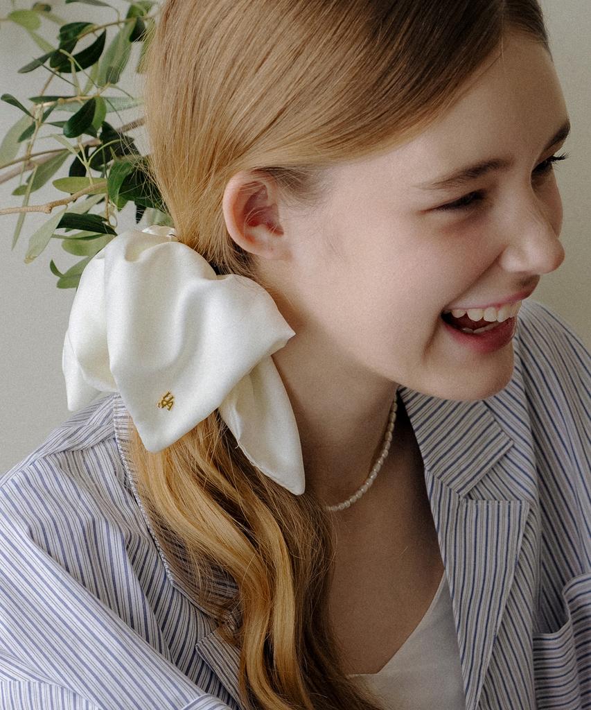 Has Hld004 Satin Square Scrunchie