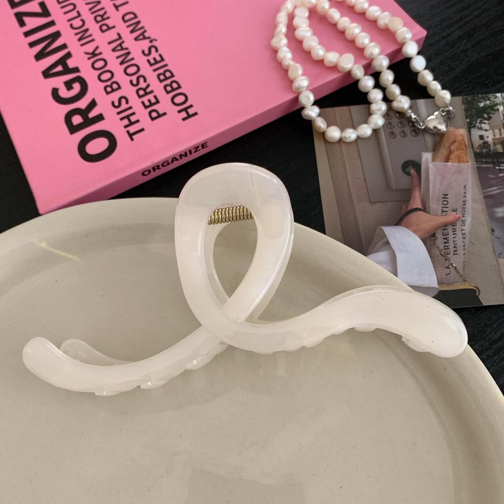 Blue Summer Hair Shark Clip - Simple, Fresh Style Beige Accessory