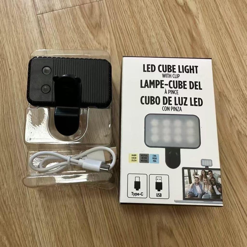 Three-Color RGB Rechargeable Mini Clip Selfie Fill Light for Mobile & Camera