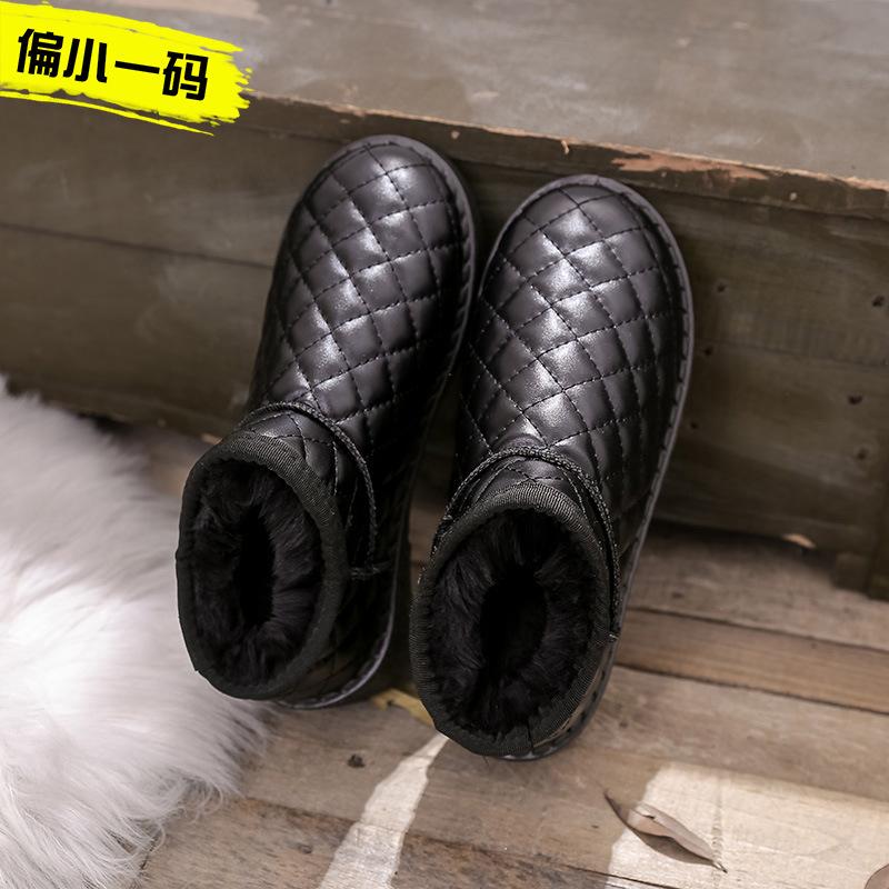Fleece thickened snow boots women's 2025 winter new cold-proof short cotton boots warm Northeast cotton shoes flat short boots