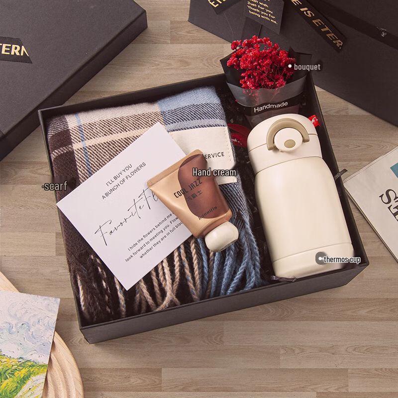 

Christmas Scarf and Water Bottle Gift Set